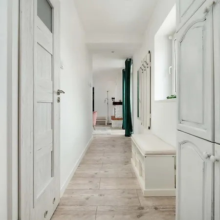 W Sercu Lodzi Piotrkowska Balkon & 2 Sypialnie By Renters
