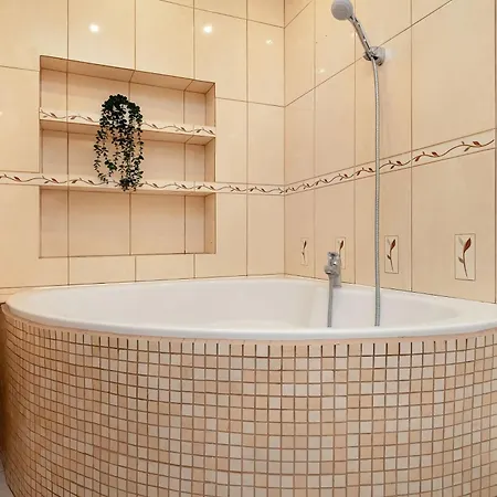 Apartment W Sercu Lodzi Piotrkowska Balkon & 2 Sypialnie By Renters