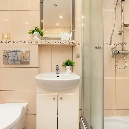 Apartment W Sercu Lodzi Piotrkowska Balkon & 2 Sypialnie By Renters *
