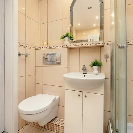 Apartment W Sercu Lodzi Piotrkowska Balkon & 2 Sypialnie By Renters *