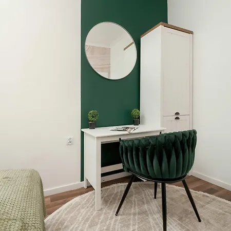W Sercu Lodzi Piotrkowska Balkon & 2 Sypialnie By Renters Apartment Lodz (Lodz)