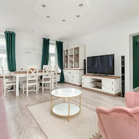 W Sercu Lodzi Piotrkowska Balkon & 2 Sypialnie By Renters Lodz
